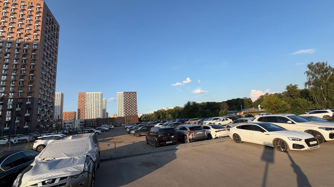 Парковка Люберцы, ул.8 Марта, д.12 — вид на жилой комплекс